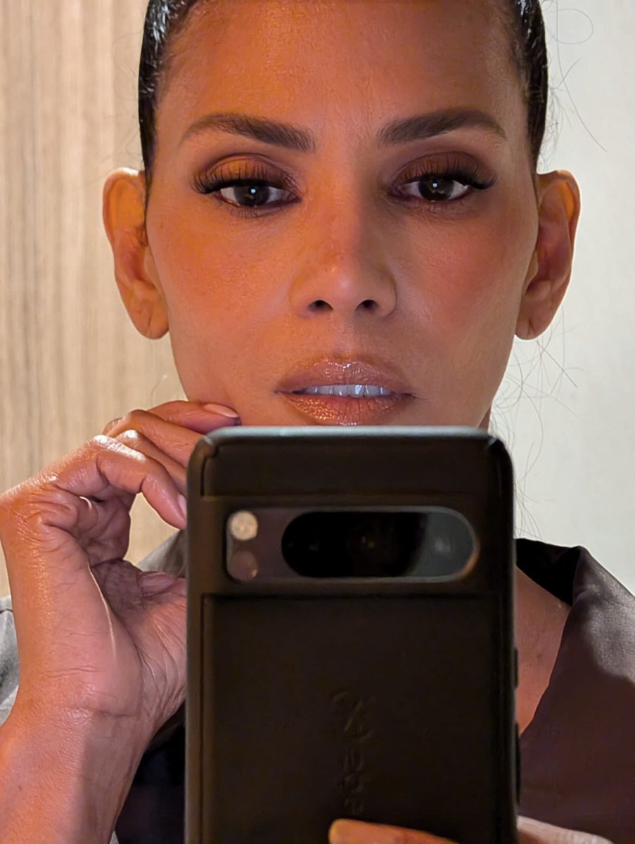 halleberry's tweet photo. My son would say “tonight I’m cooking.” … stay tuned 😉 https://t.co/6Sc5gp8zET
