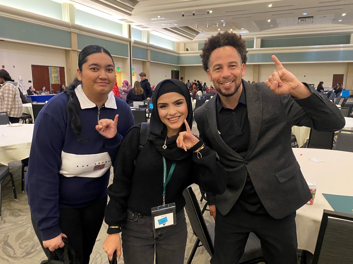 SAVA_Charter's tweet image. SAVA students at the Sac State Bridge Conference! #savacharter #loveteachguide #elevateourimpact @GCC_Charters