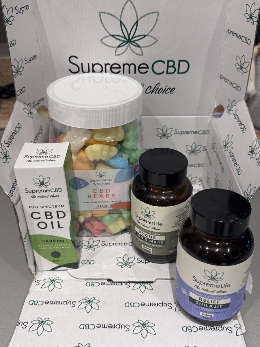 CraigyThomas's tweet photo. @afowler06 @supremelifeuk Game changer this bundle , energy, sleep &amp; recovery 🥊 @supreme_cbd  @afowler06 https://t.co/EJm6d189ZC