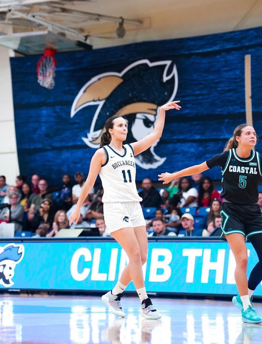 ⛹🏻‍♀️ Alba García Bezos
🎓 Charleston Southern
🏀 NCAA D1 / JR.
🎯 8 puntos
💪🏽 1 rebote
⏰ 10 minutos