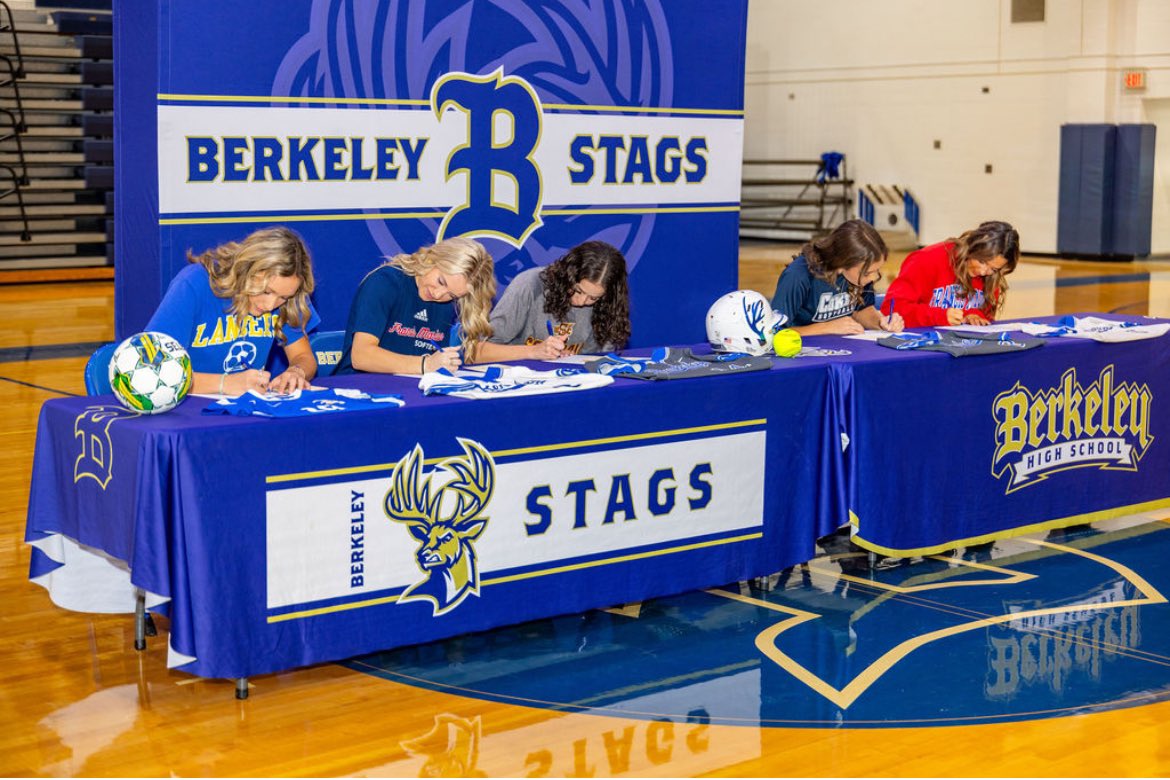 Had my official signing day today!! I’m super excited about what the future has to hold for me at USC Salk! <a href="/USCSalkehatchie/">USC Salkehatchie</a> <a href="/Reesewatson2025/">Reese E Watson</a> <a href="/amaker03/">Lainey</a> <a href="/GuerryRiley/">Riley Guerry</a>
