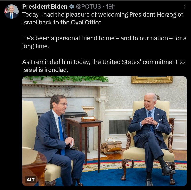 MrSpiritsRaven's tweet image. If YOU DON&apos;T BELIEVE #ButcherBiden has #CognitiveDisability &amp;amp; #Decline, IF YOU NEED PROOF this Muth∆Füçk€r Has No Business Being #POTUS......

He&apos;s Sitting GLOATING to have This #WarCriminal The #President of €vil #Nefarious #Murderer 🔻israHELL🇮🇱☠️🔻 Visiting The White House.…
