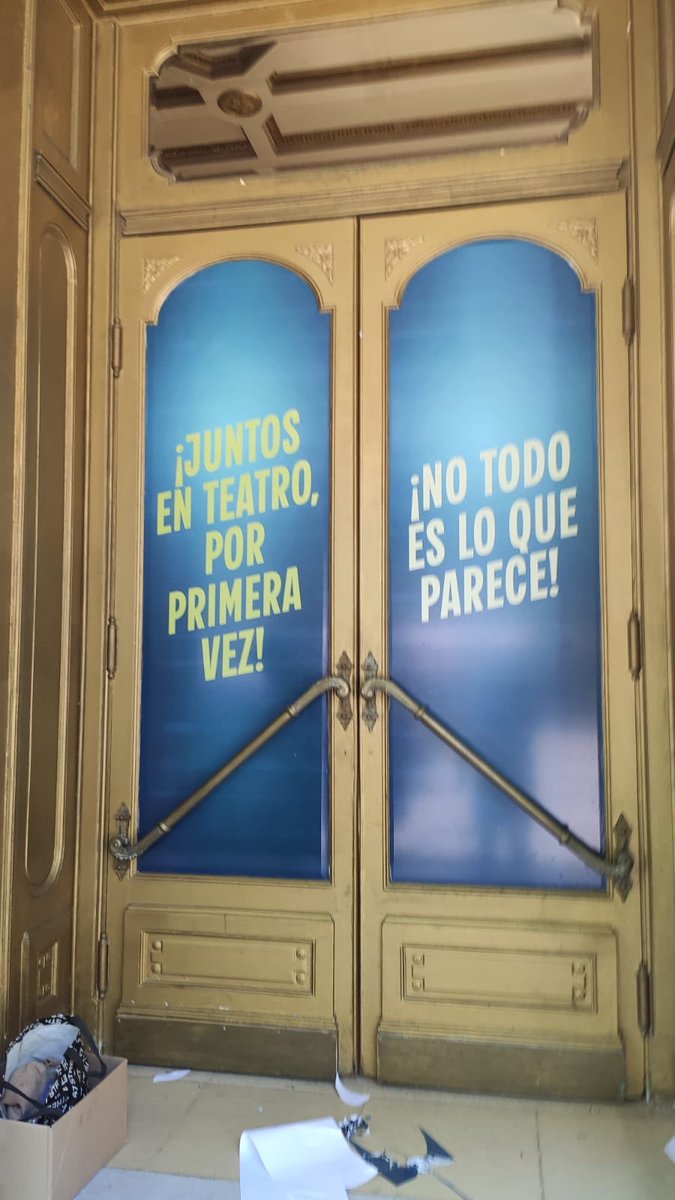 Ahora: comienza a colocarse la gráfica del nuevo espectáculo, que protagonizarán Luis Brandoni y Soledad Silveyra,  desde el miércoles 8 de enero en el teatro Liceo de Buenos Aires.