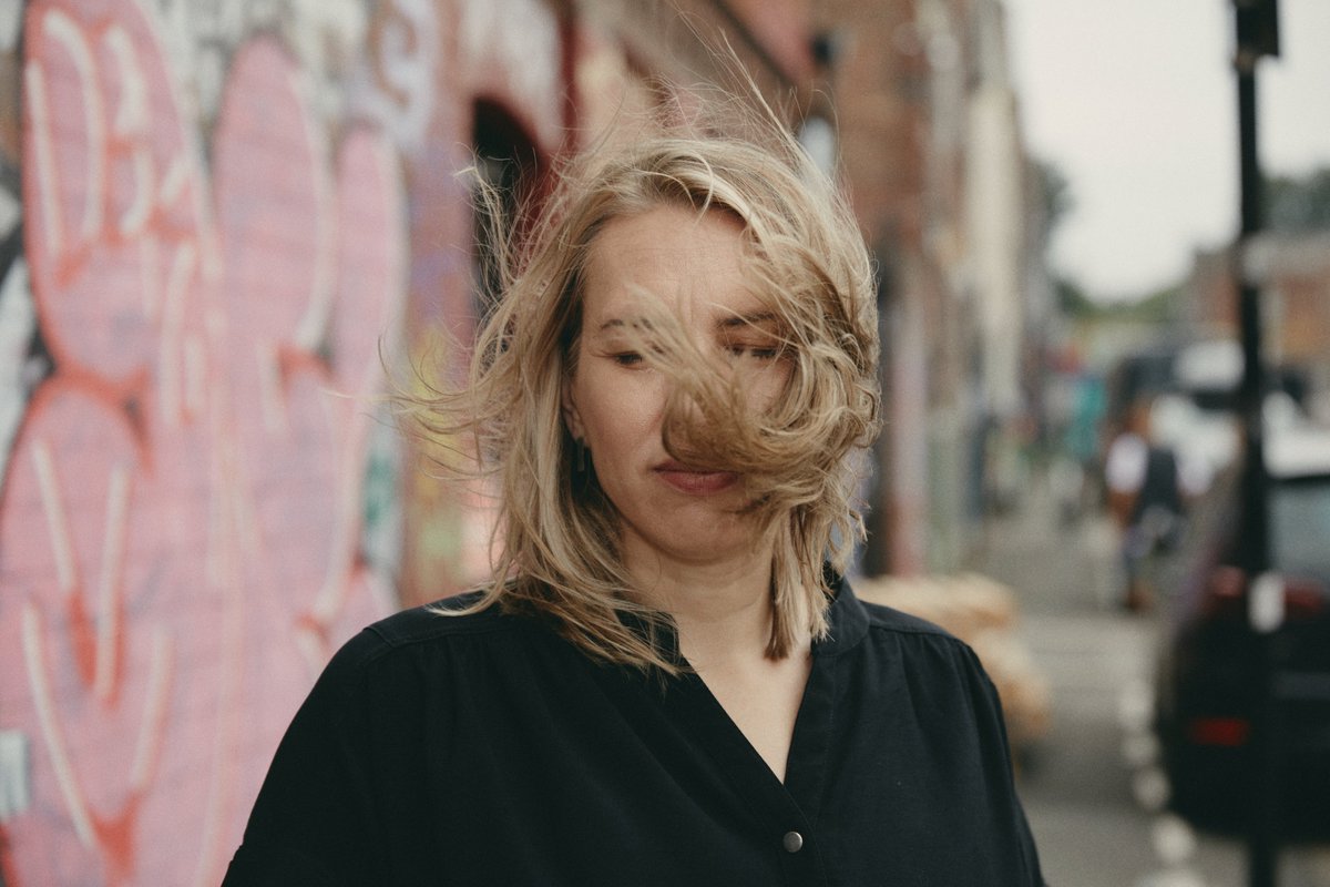 Laura Lewis tweet media