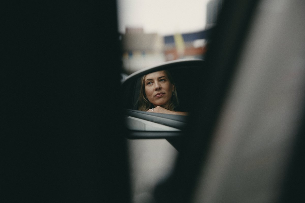 Laura Lewis tweet media