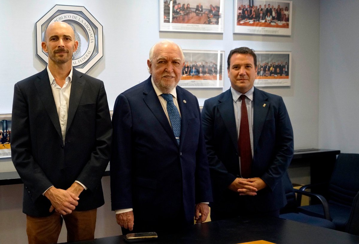 🟦 Encuentro de Colegios de Abogados para Unificar Criterios sobre Proyectos de Sucesiones y Divorcios
👉 Nota completa: cpacf.org.ar/public/noticia…
#CPACF #Abogacíaunida