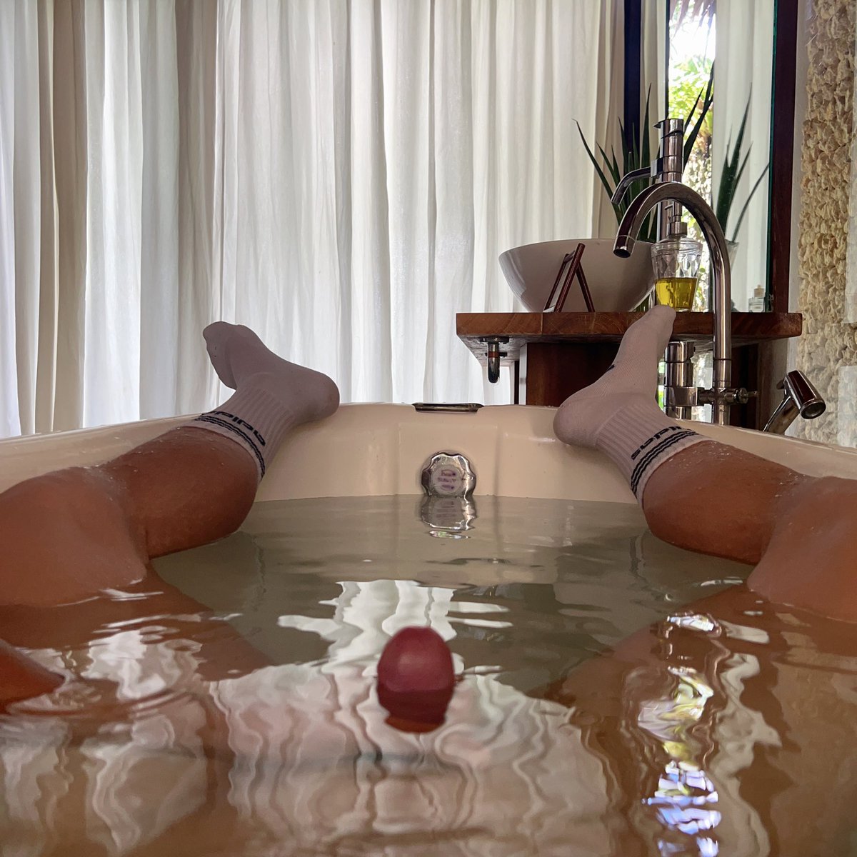 白袜牛 tweet media