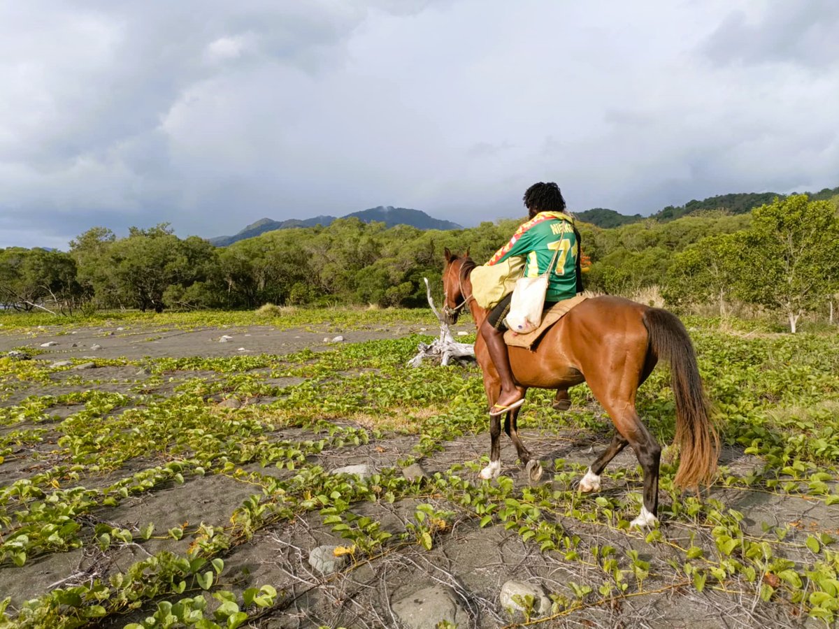 vanuatu_cricket's tweet photo. Determined to make a difference, our Development Officer based in Santo, Jonas Piloe, has journeyed through rugged terrains and remote areas of rural West Santo by whatever means necessary to deliver our outreach program. 🌍🏏 #CricketWithoutBoundaries https://t.co/Ee0oV7WcVO
