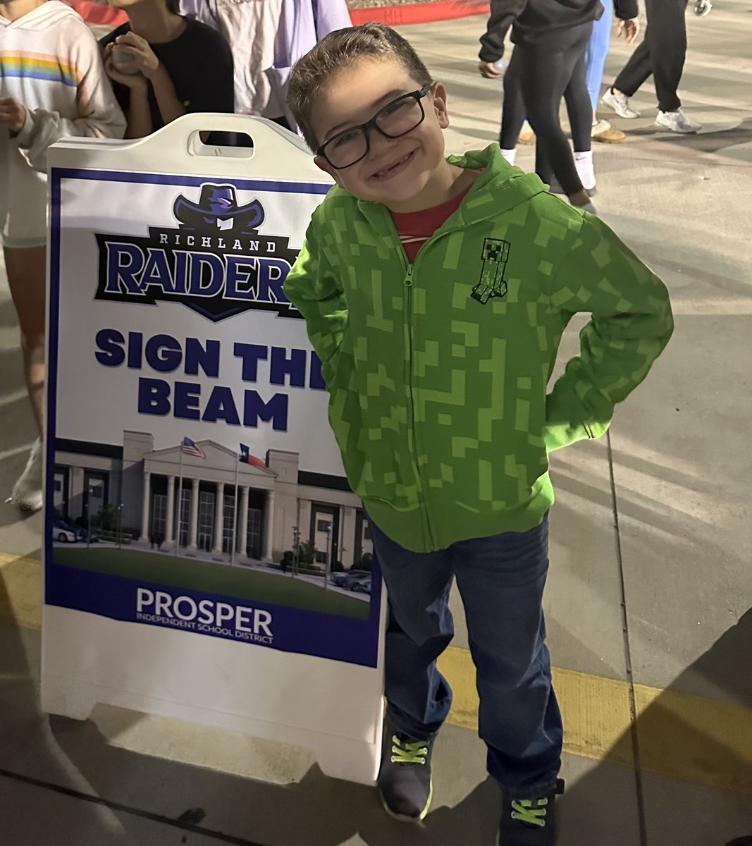 Halie Rivera tweet media