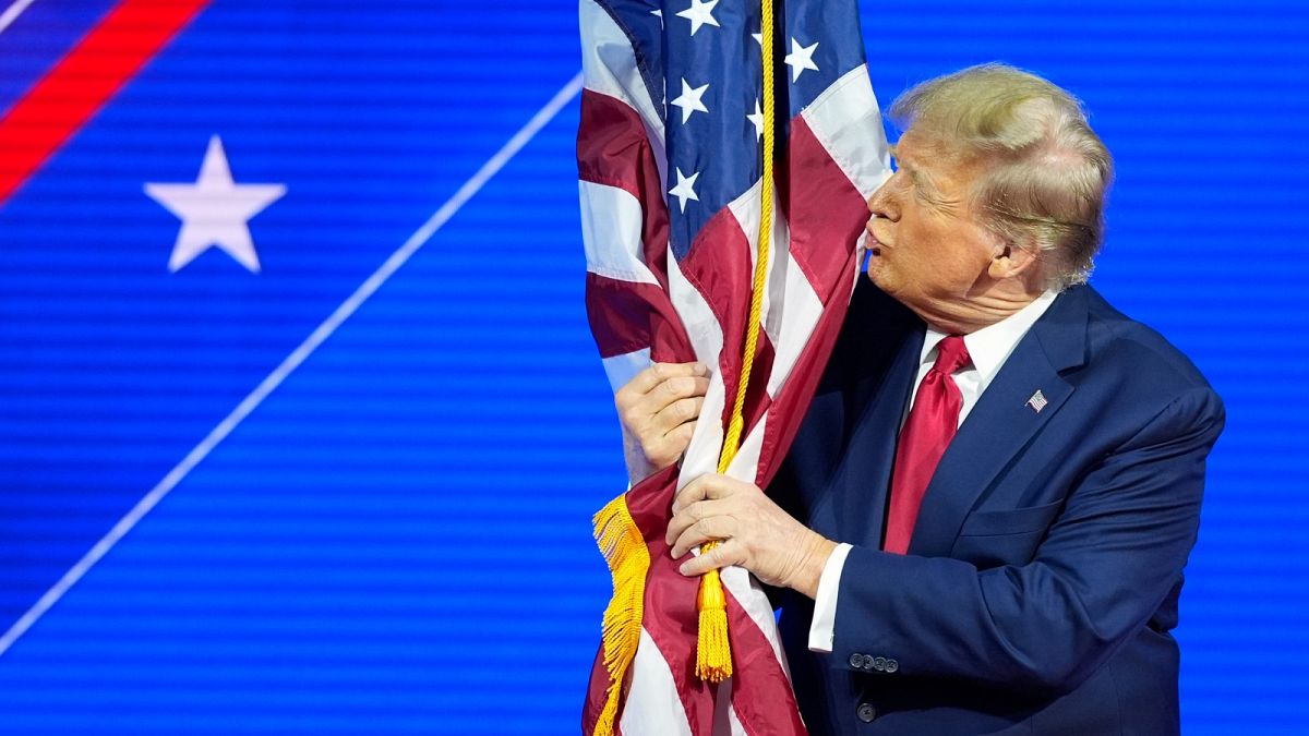 Meet_Brief's tweet image. "With Trump pushing 'America First,' it's time for Europe to put 'EU First.' From trade defense to climate, we need to stand stronger and more united than ever. Let's build a Europe that's ready to lead on the world stage! #EUFirst #StrongerTogether #USElection #FutureofEurope