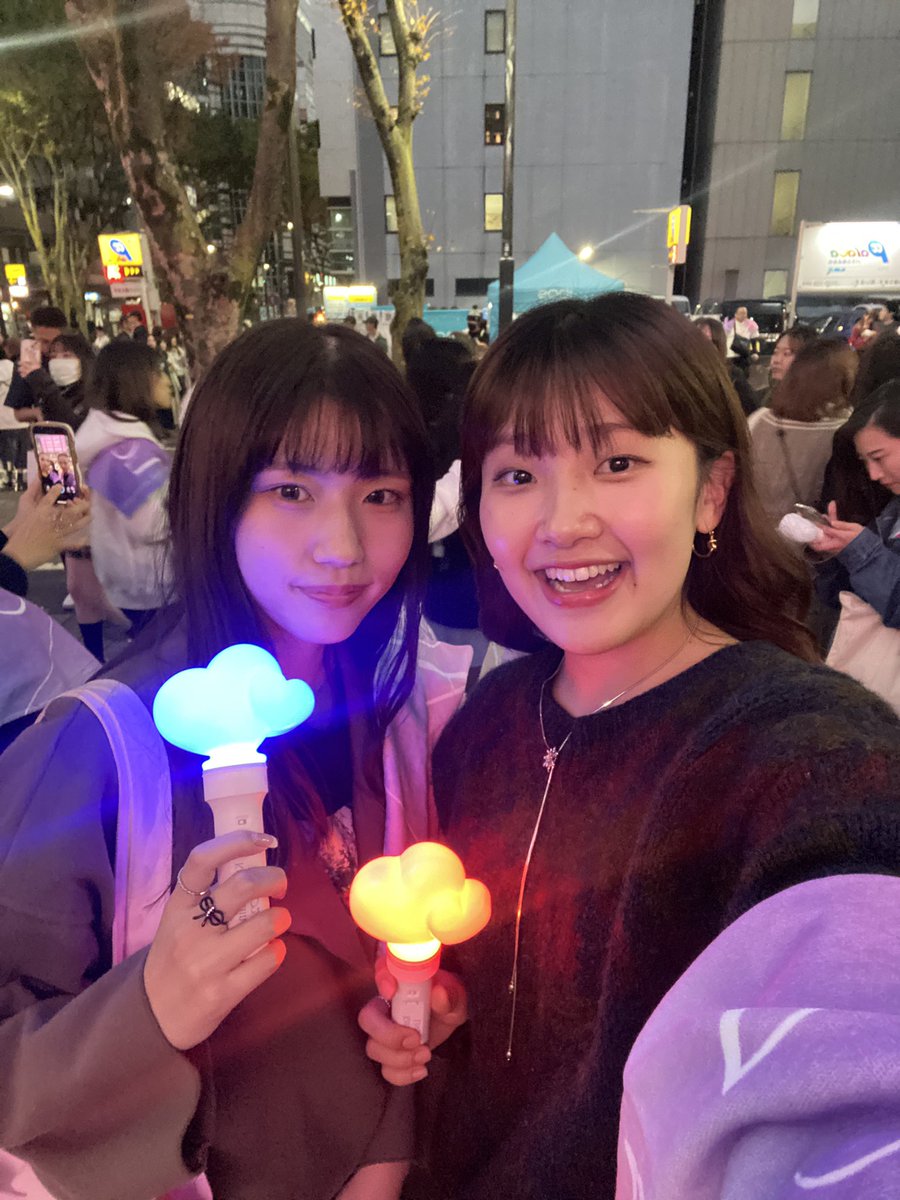 KanaRabbit0318's tweet photo. 2024/11/13  Kana Nishino
Love Again Live 2024✨✨️
@kanayanofficial 

ほぼ6年越しのカナやんもだけど、
カナ友ちゃんもみんな大人になってた🥹♡
急遽開演まで一緒にいてくれたえり🙂‍↕️🫶🫶
関西組のみんなも会えて嬉しかったのー🥹

出会いに感謝カナやんありがとう最高だったよー！❤️❤️ https://t.co/dTd5TzcH56