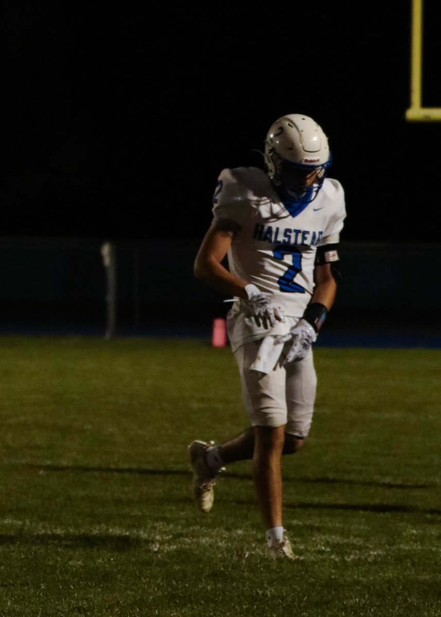 Senior season film 
54 tackles 
6 tfl 
3 int
13 rec 220yds
2 tds
hudl.com/v/2Qjc0v