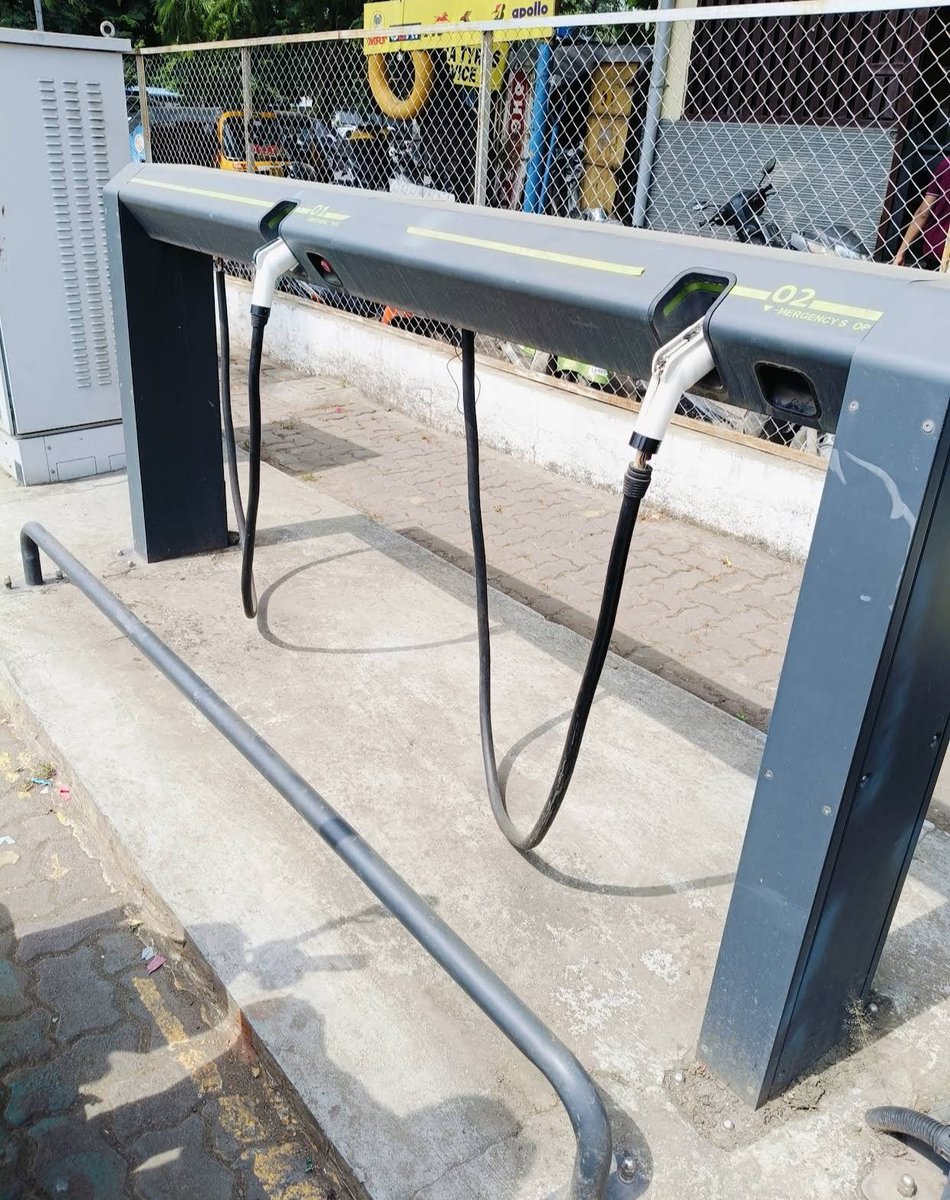 45lvlidscam's tweet photo. Is @OlaElectric @bhash @kunalkamra88 aware of Hyperstation at Chinchwad,Pune has not been working for 5 months .
Ola is taking a very casual approach to the issue.
Requesting @OlaElectric to take appropriate action &amp; start is Asap

Pune is a metro cityOla should make huge network https://t.co/Sg9EEyEGKl