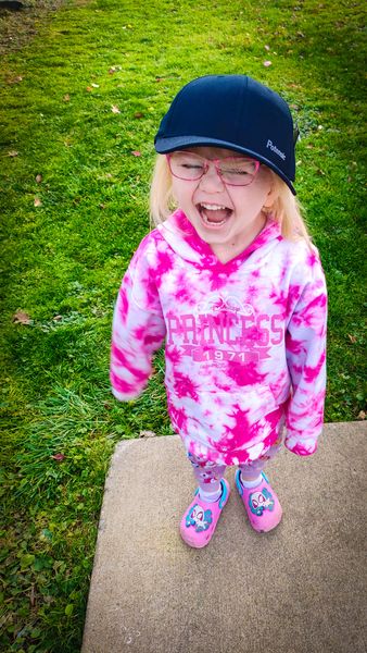 potensicdrones's tweet image. The joyful laugh of a little angel melts away all worries. 🥰🥰🥰A little princess in a Potensic cap enjoys a joyful time with Justin, who once captured the stunning contrast of vegetation on either side of a stream. 🥰🧚‍♀️
#potensicatom #sweetmoments #littleprincess #familytime