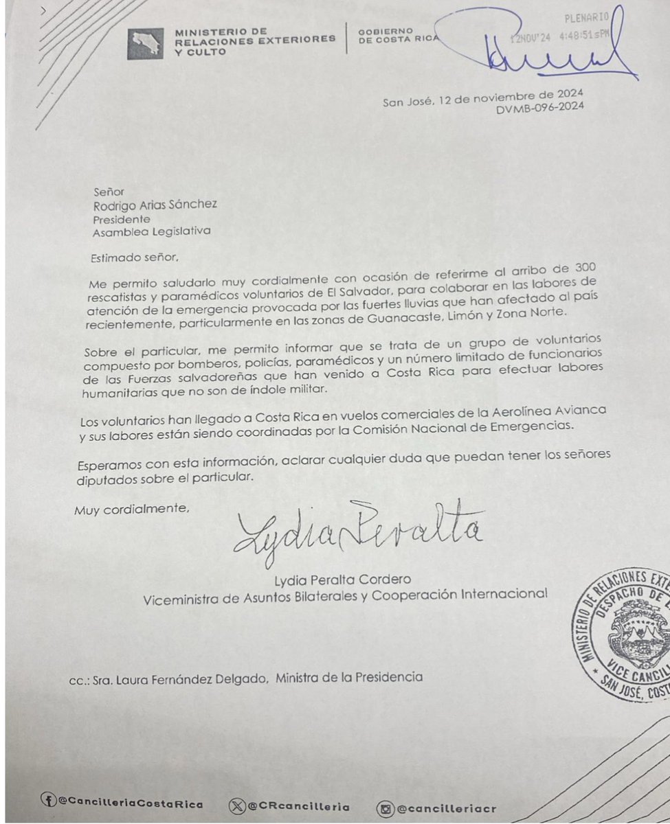 Emilyvargasw's tweet photo. @WhIsMyLove @carmurbla @sobiet_onion @barradeprensa Quienes nos gobiernan? LOS ARIAS, LIBERACIÓN son los que mandan en la Asamblea legislativa y aquí está un lame huevos cómo usted defendiendo una estupida moción de los ARIAS. El presidente de la asamblea es un Arias. Así que ya siéntese señor. Les tienen lavado el cerebro https://t.co/78ySlJeAEc