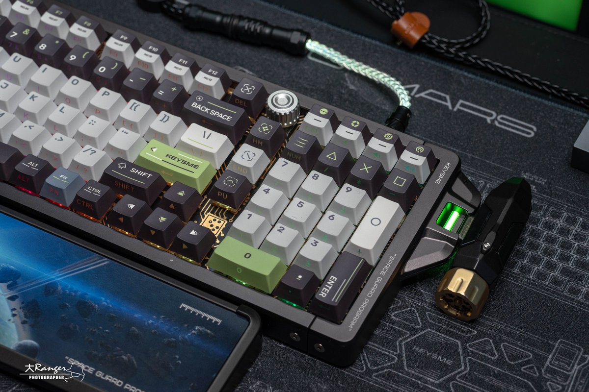 KeysMe_Offical's tweet photo. A splash of galaxy-exploring spirit to suit any desktop, the side-engraved dye-sub pbt keycaps are bringing the tech future and universe to your fingertips. Transform your keyboard with exclusive side-lit keycaps. 

https://t.co/k9yCpMXRyL https://t.co/PwWxFScjzb