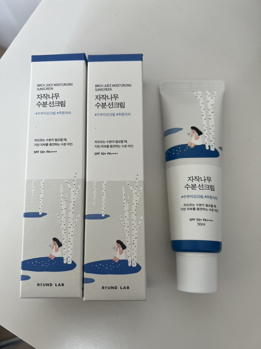 Ordinaryjyp's tweet image. ตอนนี้ กันแดด Round lab  1 แถม 1 !!
ดีใจมากกดทัน ตกหลอด 250 เท่านั้นทุกคนน 
เนื้อครีมไม่หนักหน้า spf 50 ไม่วอก ไม่เท่า✨
สมมงที่เป็นกันแดดยอดฮิต
ผิวสองสีทาได้เลย ราคานี้รีบด่วนสาว #กันแดด #roundlabsunscreen