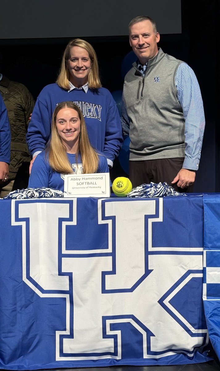 Our girl officially became a Wildcat 🐯today! She chased a dream and made it a reality ~ can’t wait to see you  represent the BBN💙🤍⁦ Thanks ⁦<a href="/LexCathSports/">Lex Cath Athletics</a>⁩ for a special signing ceremony for an awesome group of athletes! #HailCatholic #GoCATS