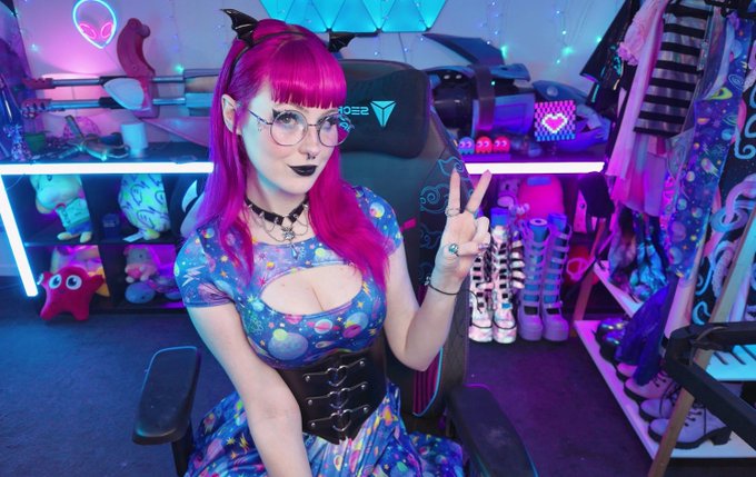 Watch Rosie ★ Pinipy 🇦🇺's leaked NSFW photo on TwXstars