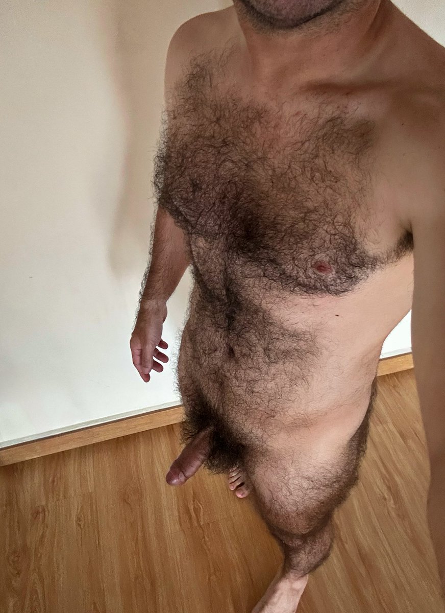 Con aceite en la piel y relajado después de un buen masaje 😋