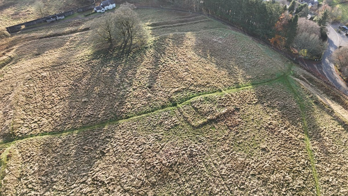 MrAtkinsonSTN's tweet photo. Brilliant excuse to get the drone out whilst visiting the Ardoch Roman fort. Such a fun trip to see it's enormity right here in Scotland. https://t.co/oPN6FHiyeD