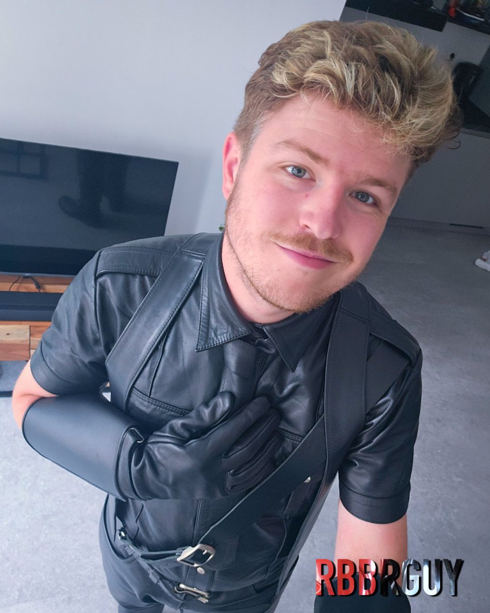 Just a Guy in Leather. Nothing Special... 
Keep Scrolling... Good Boy!

#Gear365 #Leather #Gay #Men #GayMen #Bluf #Gear #GayLeather #GayLeatherMen #LFN #Proud #MisterB #MisterBisYou #LTHRGUY