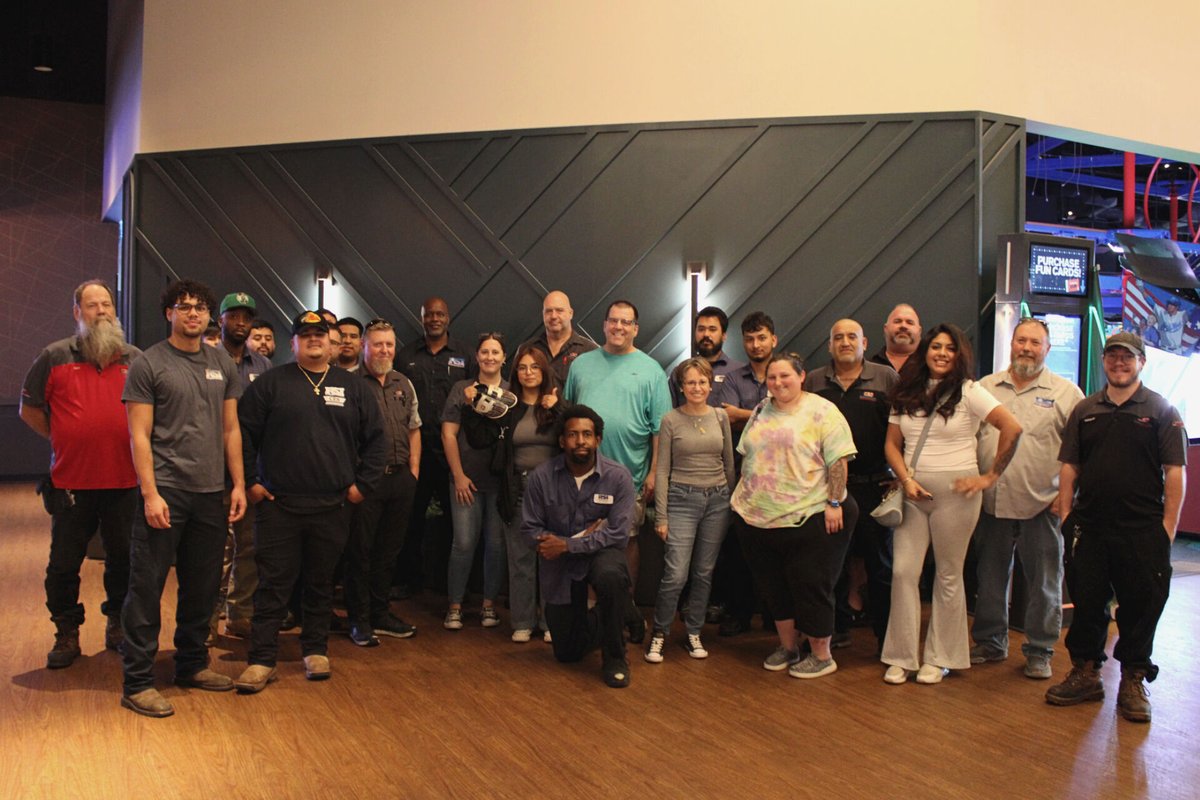 rsidfw's tweet image. As we approach the end of the year, we're taking some time to celebrate our teams with an afternoon of bowling! 🎳

It was a great afternoon yesterday with our PM and CES teams.