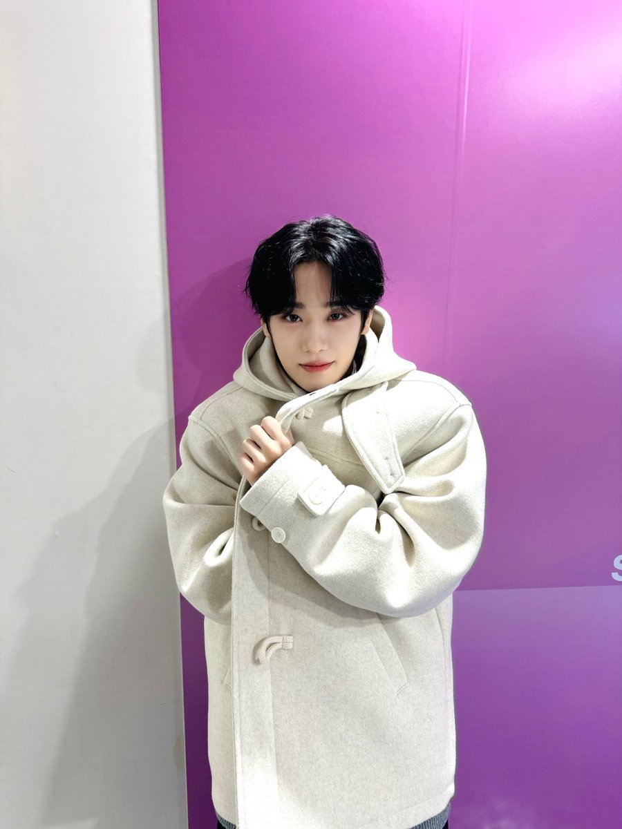 by_EPEX's tweet image. 수능 보는 모든 분들 파이팅!! 🤍

#EPEX #이펙스 #KEUM #금동현 #クムドンヒョン #금동이 #제니스내거