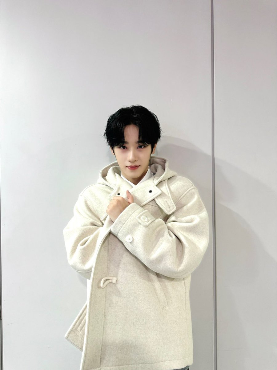 by_EPEX's tweet image. 수능 보는 모든 분들 파이팅!! 🤍

#EPEX #이펙스 #KEUM #금동현 #クムドンヒョン #금동이 #제니스내거