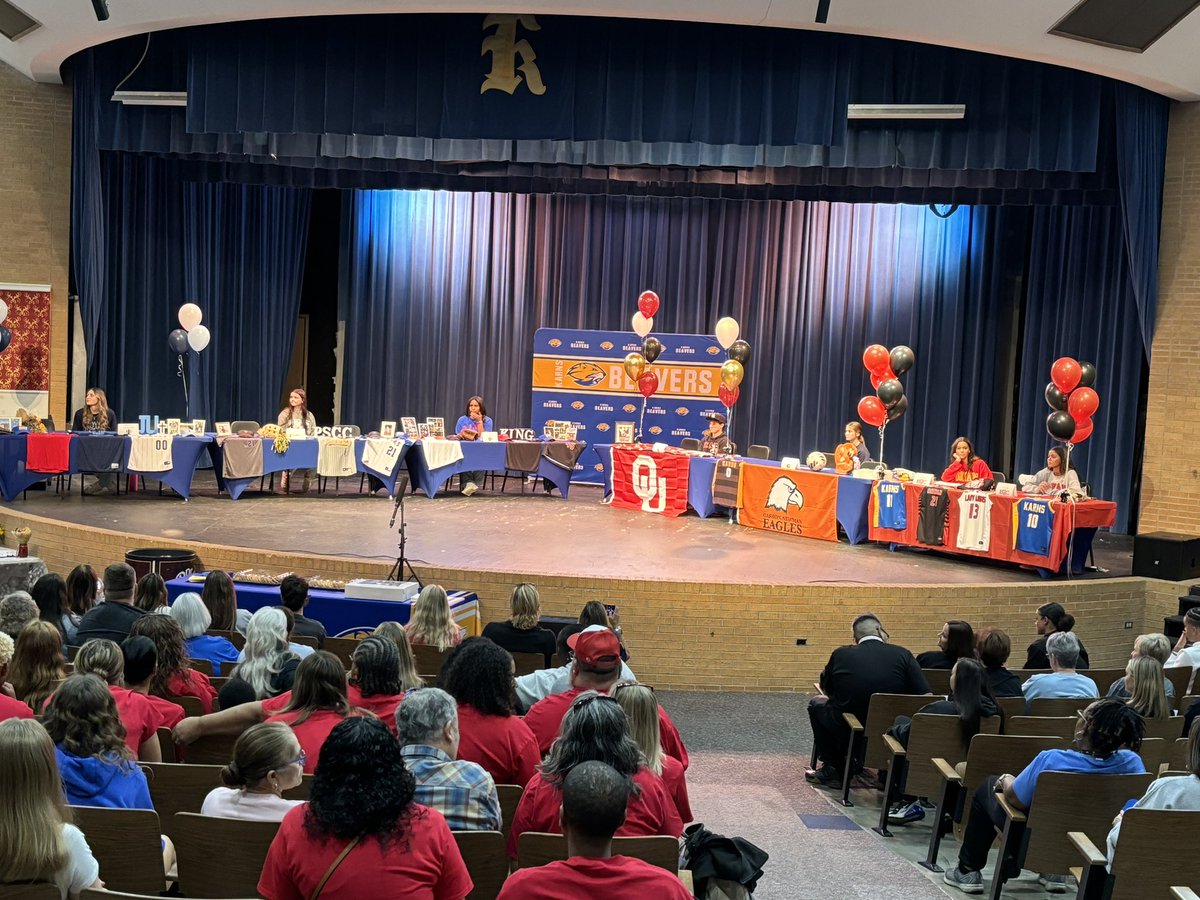 Proud of these senior athletes for taking the next step in their academic and athletic life! 
#damstrong
