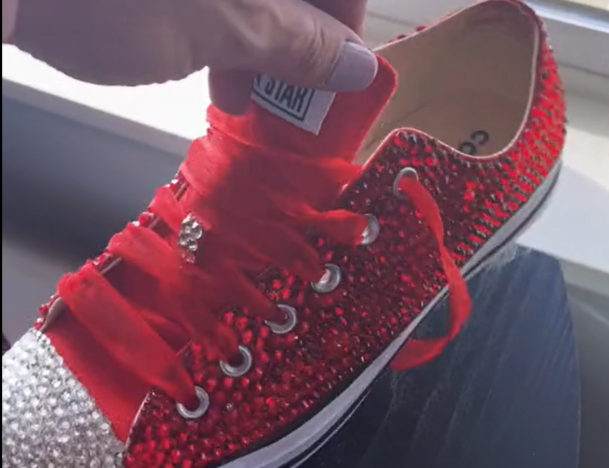 amazinggoop's tweet photo. Check out these Converse!  Beautiful with flat back rhinestones and E6000 glue.

https://t.co/GN3Wo07ktX

#converse #blingconverse #conversesneakers #bling #personalize #taylorswift  #create #E6000 #E6000Plus #tinajamersonhopkins https://t.co/be4lILy7Tx