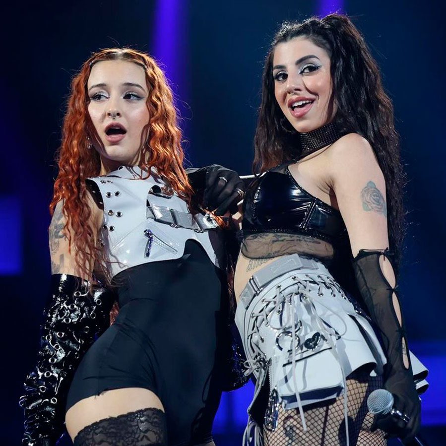 rafalozzz's tweet photo. ver como ruslana y naiara van perdiendo sus rasgos adolescentes 💔 https://t.co/CBULklRBNJ
