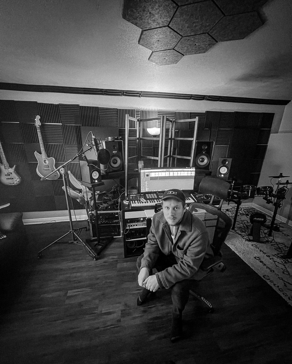 sunsleepband's tweet photo. LP2 is a wrap! Today i wrapped up final masters on the last few songs that made it onto what will be the 2nd Sunsleep album. 12 tracks of my most focused, mature, and dynamic body of work Ive ever crafted. Now it’s time to get into content creation mode for 2025. #terriblethings https://t.co/7hWcbFeZi1