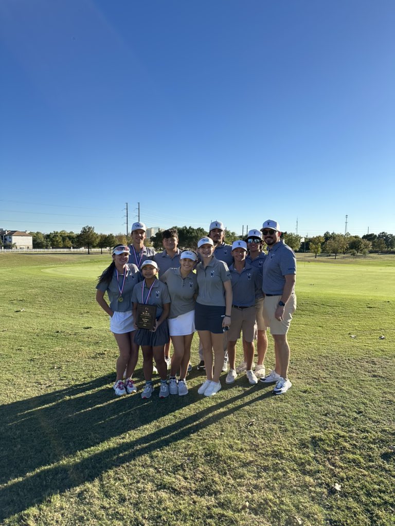BryanVikingGolf's tweet photo. Vikings coming home w/ some hardware from the Waco H.O.T. Invitational! Girls took 🥉 as a team and Boys 4th as a team. Cate places 5th individually, Chloe places 6th and Brandyn 7th in a field with 160 golfers! Great end to the fall season! ✌🏼@BryanVikingClub @BHSSportsMedia https://t.co/Vj6rNAypl1