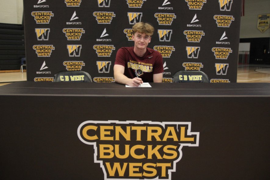 Michael_Kold's tweet photo. Signed! Thank you Mom, Dad, all Coaches, The @buckscobaseball organization and everyone who has helped me along the journey! 📝📝 #RPE #WingsUp 🦅

@UCWV_Baseball https://t.co/1tgwcdMTGS