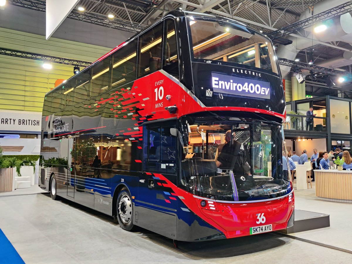 StevenQuy's tweet image. Had a great time at the NEC for @EuroBusExpo. Great to see lots of new vehicles, plus got the cover photo for the latest @CBWtweets mag. A nice surprise! It's good to be back in the bus industry again with CC 👍