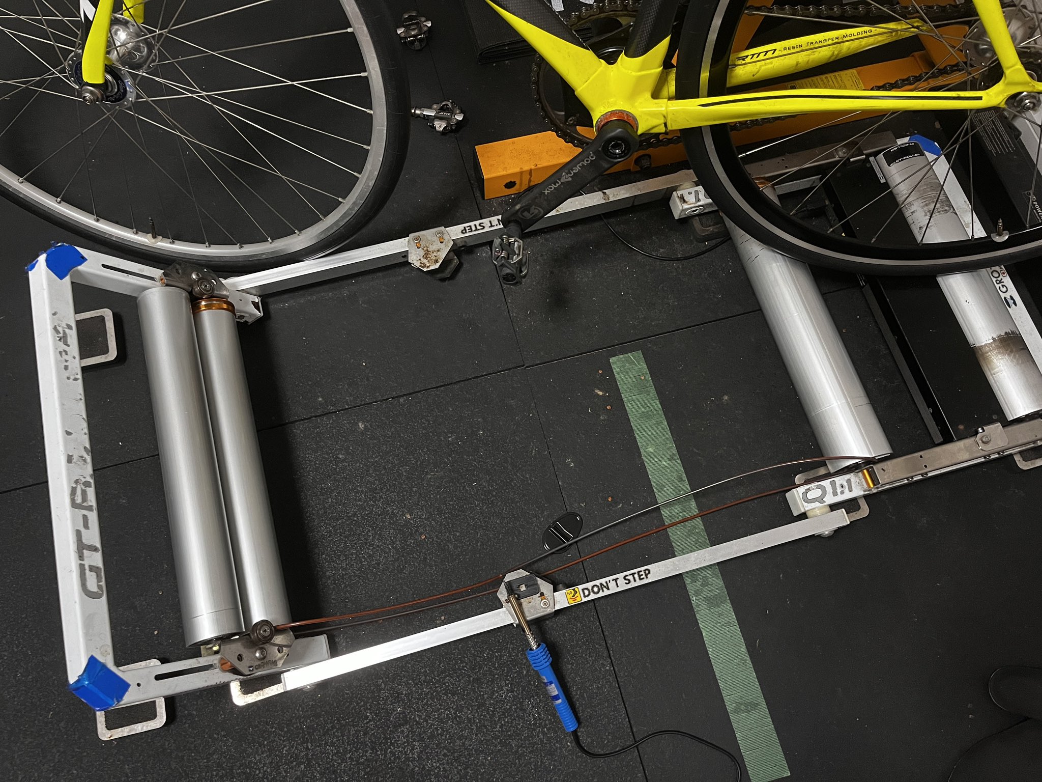 Q1.1: 車・バイク・自転車 GROWTAC GT-ROLLER Q1.1 zwift対応セット