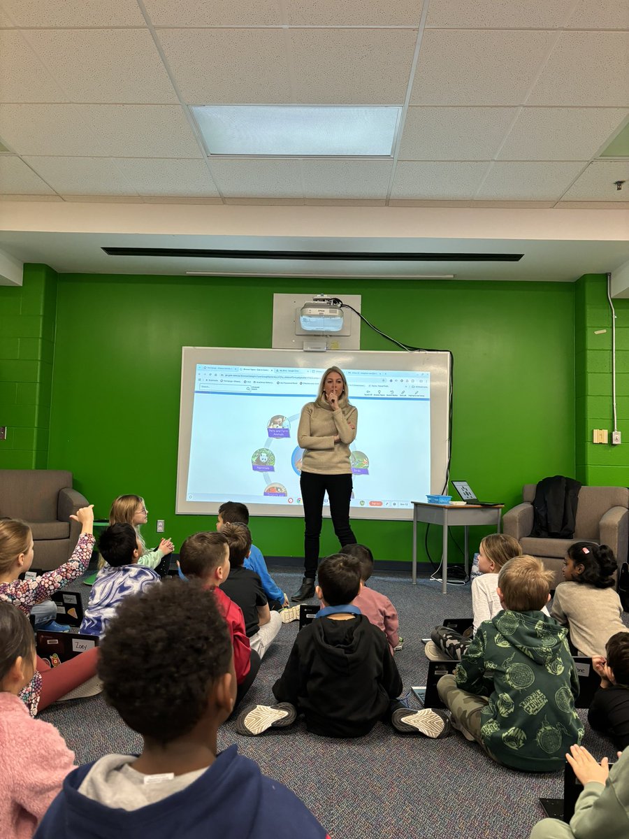 miss_k_hickman's tweet image. We had a great morning with @MeaghanRyan5 @StLukeNepean !! First she showed us #galeelementary where students explored and learned about animals. Students loved being able to translate texts and highlight key learning! #ocsbdeeplearning