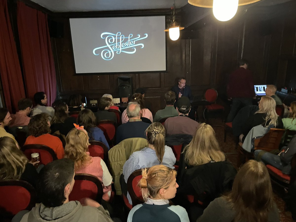 And the master of modern calligraphy <a href="/SebLester/">Seb Lester</a> at <a href="/LetterLuvvers/">Letter Luvvers</a>