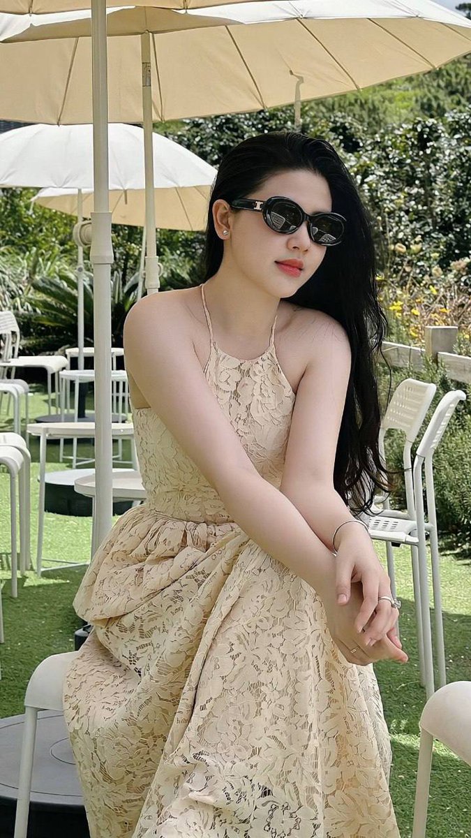 martina tennant tweet media