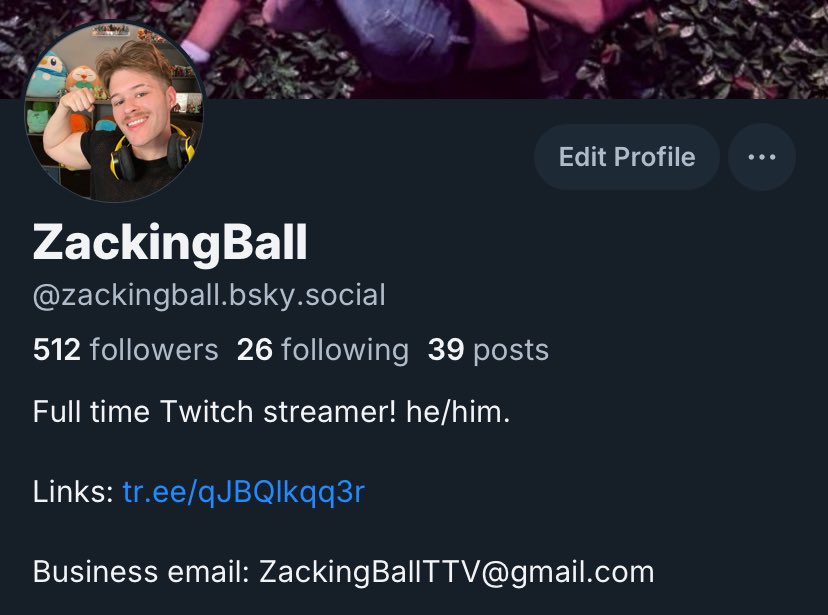 zackingball tweet media