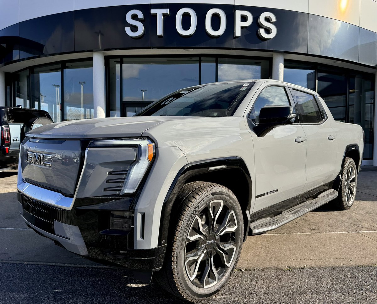 stoopsauto's tweet image. Our first 2025 GMC Sierra EV has arrived!
It’s a Max Range Denali model covered in Thunderstorm Gray and fitted with 24 in. wheels! The truck is sharp and it’s more capable of being a truck than any other EV! Stop by and see what makes this one so special! 
#SierraEV #GMCSierraEV