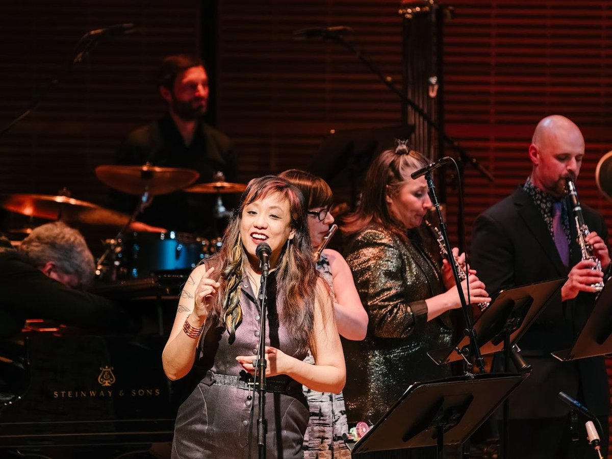 Last March, Prof. Bora Yoon made her Carnegie Hall debut with “Casual Miracles,” a song cycle that initiates "a telephone call with God." It was a landmark moment in Bora’s career. 

Read more: reed.edu/reed-magazine/… 

#ReedMagazine #ReedCollege #Reed