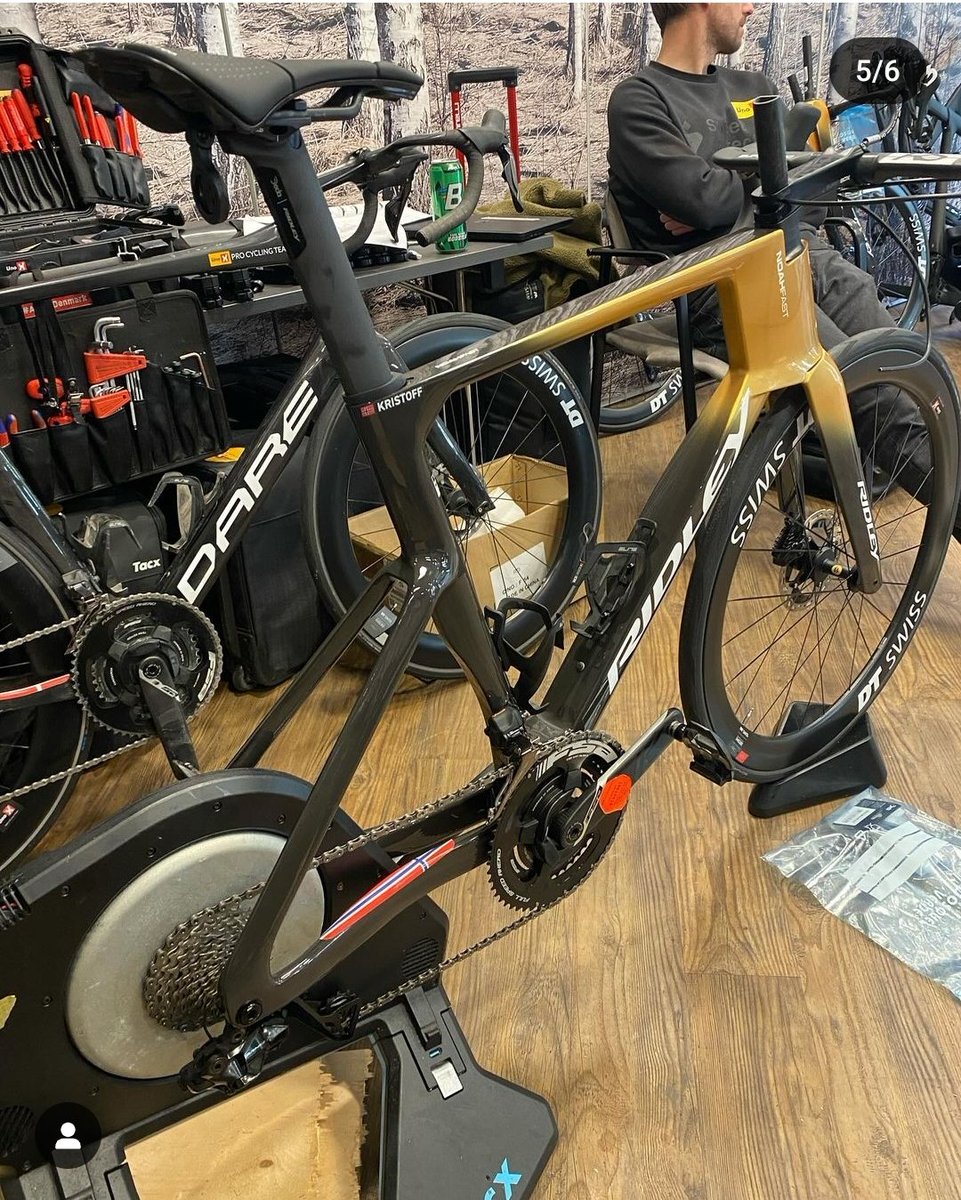 tizzone79's tweet photo. @Cyclingnewsfeed https://t.co/xwToKOPMTE