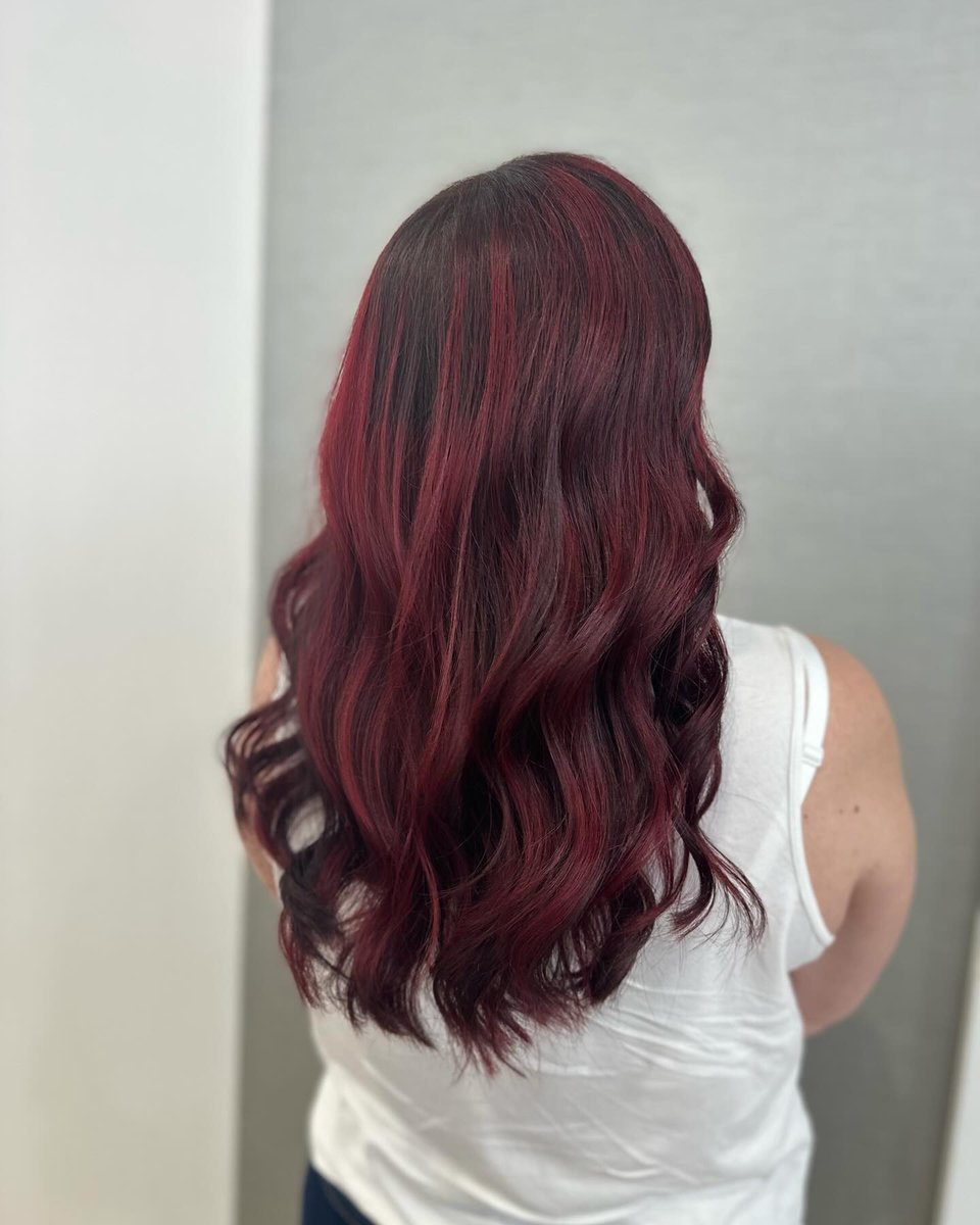 arcticfoxcolor's tweet photo. Swipe to see how our Fox Fam are coloring their hair this winter ☃️
https://t.co/X8fIUlLZ8n

#ArcticFoxHairColor #AFGirlsNight #AFPeriwinkle #AFBlueJeanBaby #AFVirginPink #AFSterling #AFPhantomGreen #AFAquamarine #AFFrose #AFWrath #AFTransylvania #veganbeauty #crueltyfreebeauty https://t.co/sjswZ39Zco