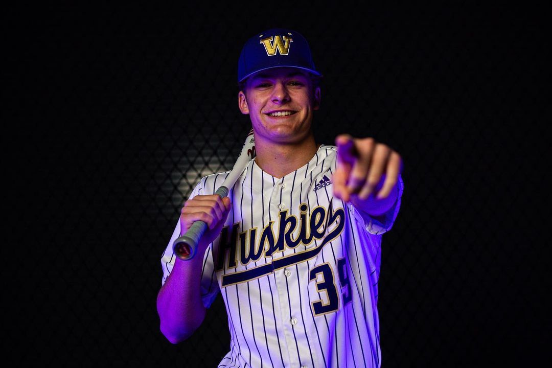 D1Baseball (@d1baseball) on Twitter photo A 6-foot-3, 190-pound freshman center fielder, <a href="/JHotchkiss19/">Jackson Hotchkiss</a> could be a foundational player for <a href="/UW_Baseball/">Washington Baseball</a>.
"The toolsy righthanded hitter has a pro frame and the ceiling here is a top of the league producer."
<a href="/KinaTraxInc/">KinaTrax</a> Fall Report ๐ buff.ly/3O7bMHu A 6-foot-3, 190-pound freshman center fielder, <a href="/JHotchkiss19/">Jackson Hotchkiss</a> could be a foundational player for <a href="/UW_Baseball/">Washington Baseball</a>.
"The toolsy righthanded hitter has a pro frame and the ceiling here is a top of the league producer."
<a href="/KinaTraxInc/">KinaTrax</a> Fall Report ๐ buff.ly/3O7bMHu