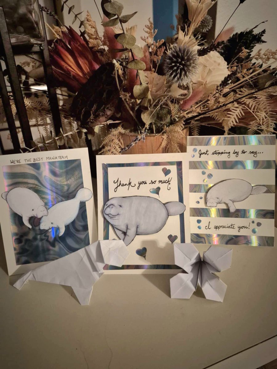 savethemanatee's tweet photo. #Fall4Manatees feat staff submission by Alex recently enjoyed a craft night with her husband and made Thank You cards featuring her favorite aquatic mammal.
YOU can participate too!
For more info & ideas: https://t.co/Zs8nHZKyu6 https://t.co/gvmXJPC5PJ