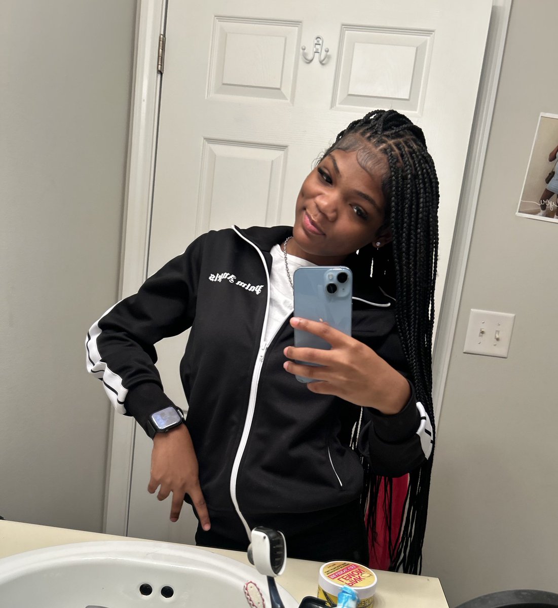 kayla tweet media