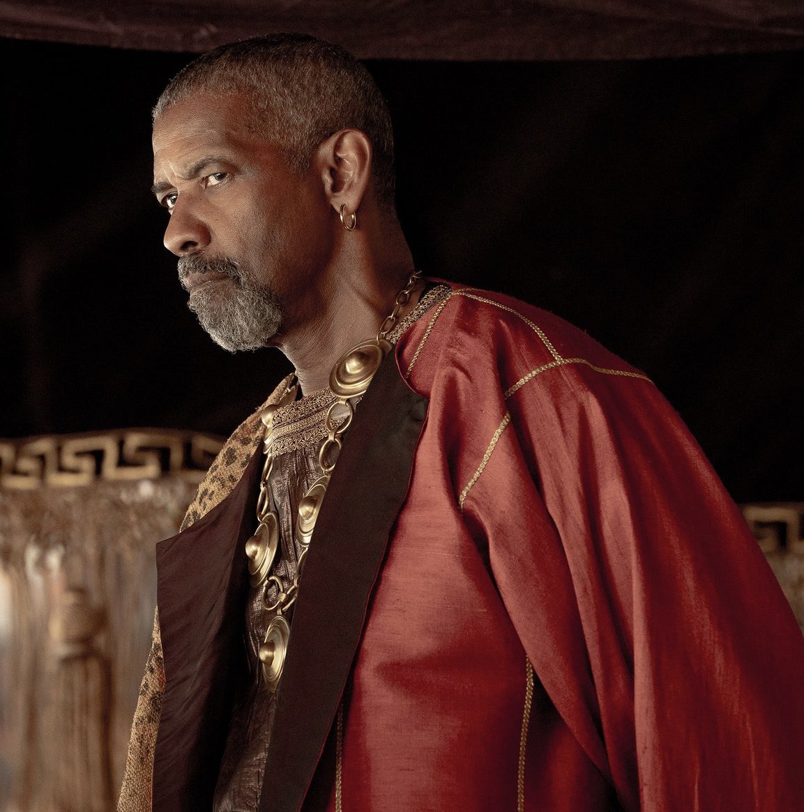 FilmUpdates's tweet image. Denzel Washington reveals a gay kiss was cut from ‘GLADIATOR ll’

“I kissed a man in the film, but they took it out, they cut it, I think they got chicken… I kissed a guy full on the lips and I guess they weren’t ready for that yet.”

(gayety.co/denzel-washing…)