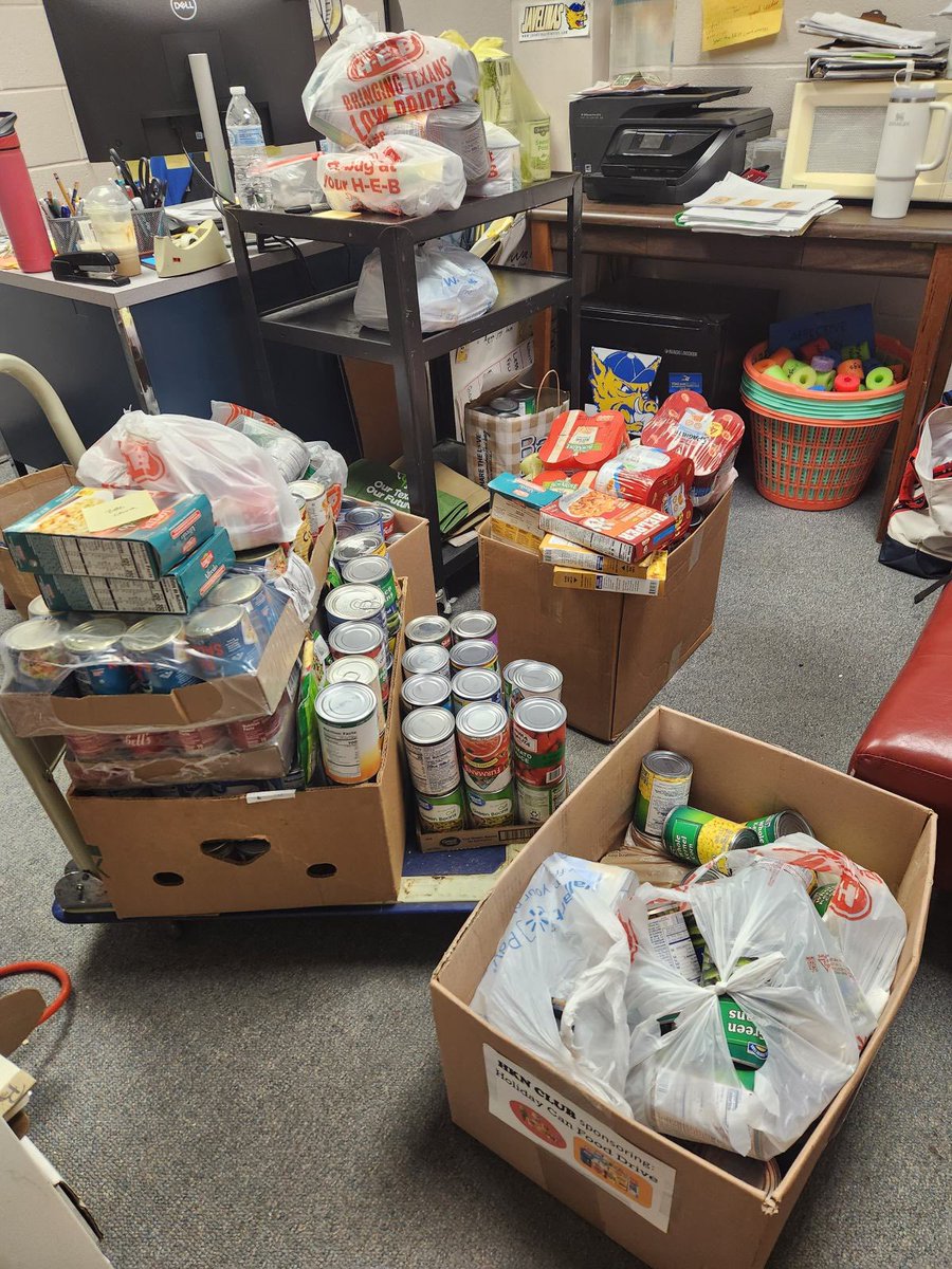 HKNClub's tweet photo. The HKN club had a can food drive, which were then donated to the Javelina Care Closet, First Baptist Church-Kingsville, and Second Baptist Church-Corpus Christi! Thank you to all those who have helped out with their donations!💙💛 https://t.co/fQd9czNnpD